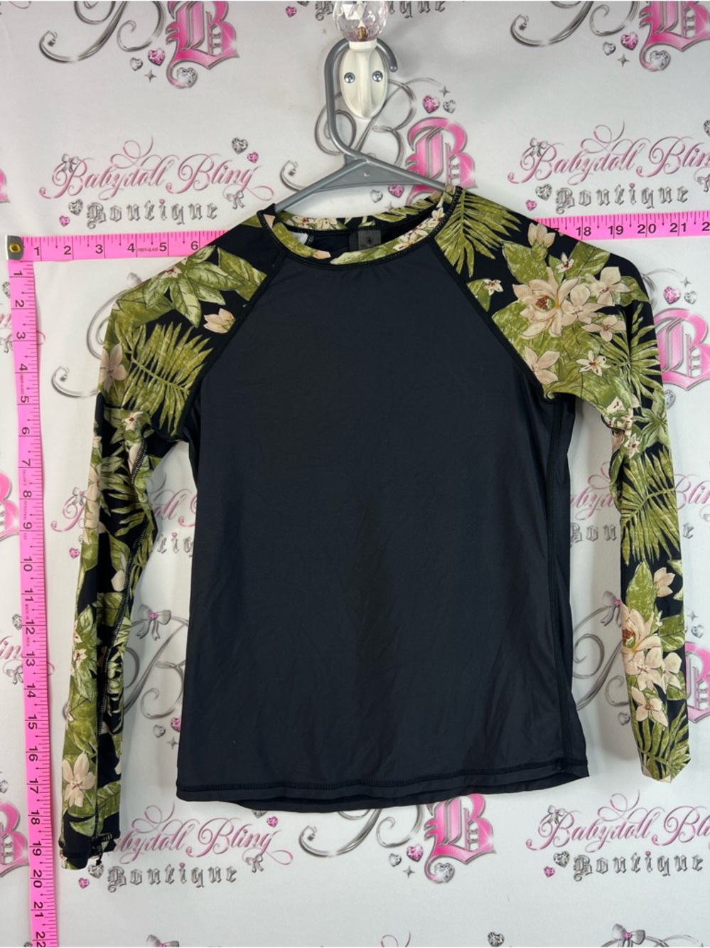 Volcom Rash Guard shirt black Floral Green Sleeve Print - Women’s Long Sleeve